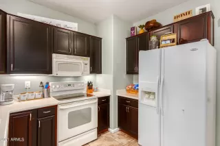 Photo #4: 6284274 Listing