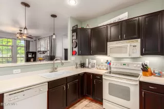 Photo #5: 6284274 Listing