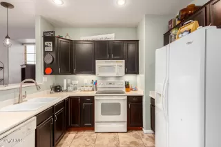 Photo #6: 6284274 Listing