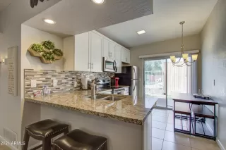 Photo #4: 6284394 Listing