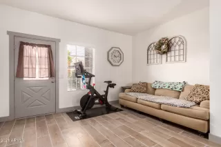 Photo #3: 6284400 Listing