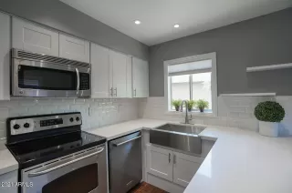 Photo #5: 6284637 Listing