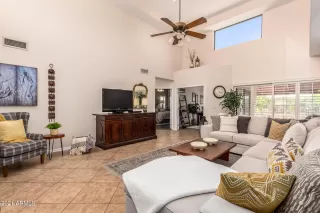 Photo #4: 6284671 Listing