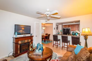 Photo #4: 6285118 Listing