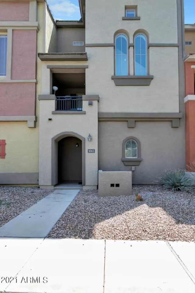 MLS: 6285325 Condo For Sale