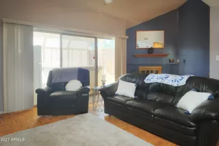 Photo #4: 6285447 Listing