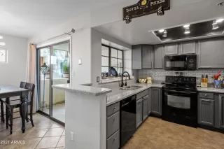 Photo #2: 6285725 Listing