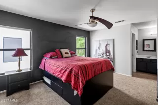 Photo #5: 6285725 Listing