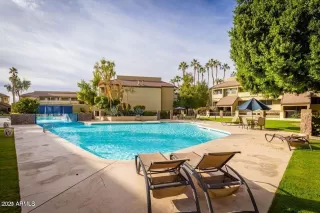 Photo #4: 6285738 Listing