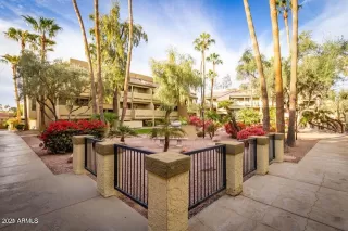 Photo #5: 6285738 Listing