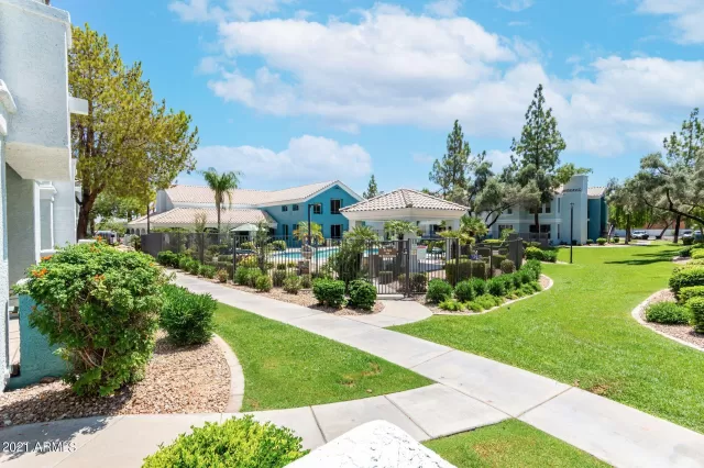 MLS: 6285885 Condo For Sale