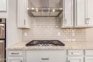 Photo #6: 6286075 Listing