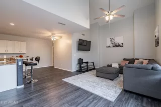 Photo #6: 6286760 Listing