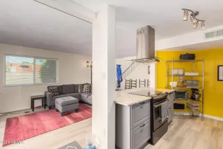 Photo #3: 6287028 Listing