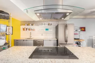 Photo #5: 6287028 Listing