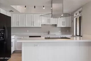 Photo #1: 6287835 Listing