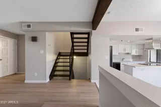 Photo #2: 6287835 Listing