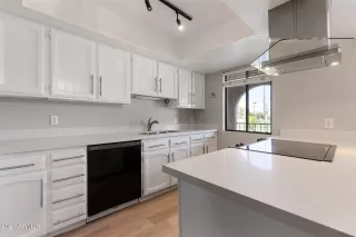 Photo #3: 6287835 Listing