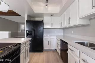 Photo #5: 6287835 Listing