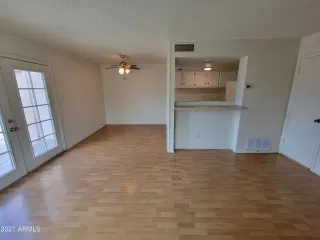 Photo #4: 6287960 Listing