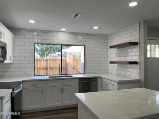 Photo #2: 6287970 Listing