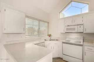 Photo #4: 6288397 Listing