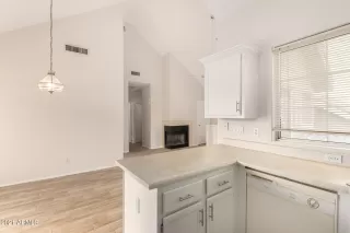 Photo #5: 6288397 Listing