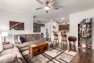 Photo #5: 6288472 Listing