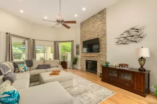 Photo #3: 6288810 Listing