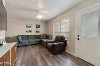 Photo #5: 6288840 Listing