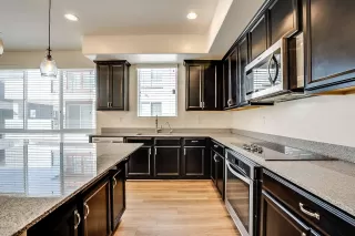 Photo #4: 6288909 Listing