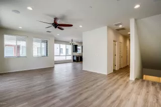 Photo #5: 6288909 Listing