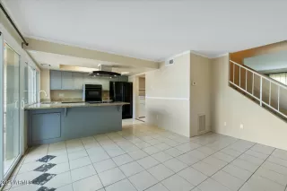 Photo #3: 6288968 Listing 