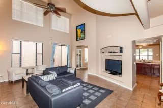 Photo #2: 6289185 Listing