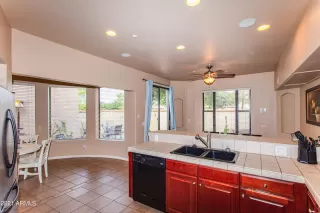 Photo #6: 6289185 Listing