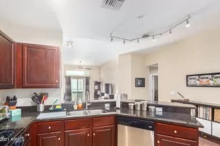 Photo #4: 6289357 Listing