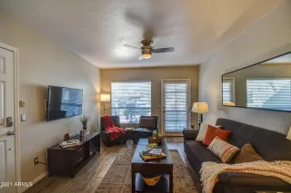 Photo #4: 6289477 Listing