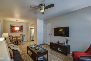 Photo #5: 6289477 Listing