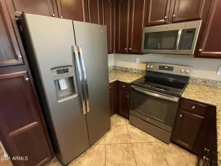 Photo #3: 6289759 Listing