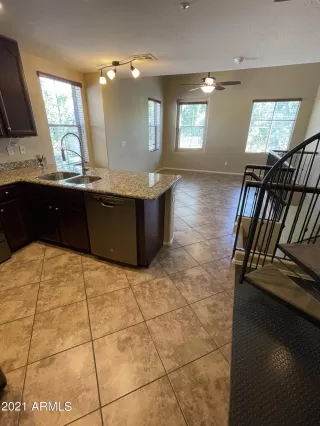 Photo #4: 6289759 Listing