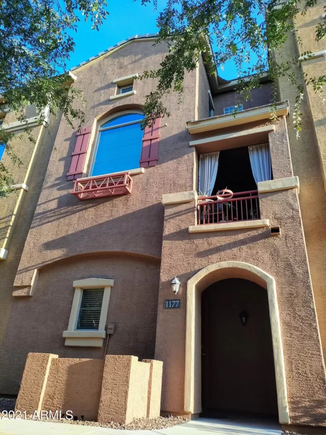 MLS: 6290384 Condo For Sale