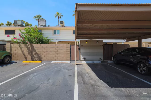 MLS: 6290408 Condo For Sale