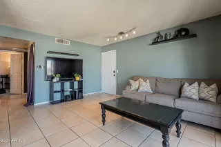 Photo #3: 6290734 Listing