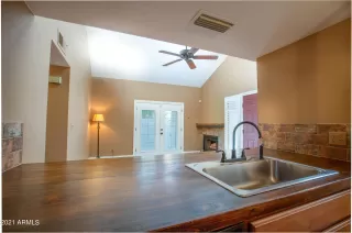 Photo #6: 6290753 Listing