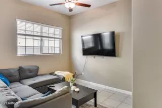 Photo #4: 6290902 Listing