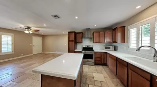 Photo #4: 6291461 Listing