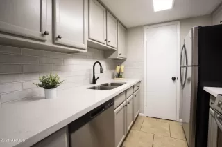 Photo #5: 6291481 Listing