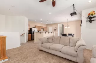 Photo #5: 6291670 Listing