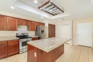 Photo #2: 6291755 Listing