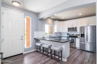 Photo #3: 6291758 Listing